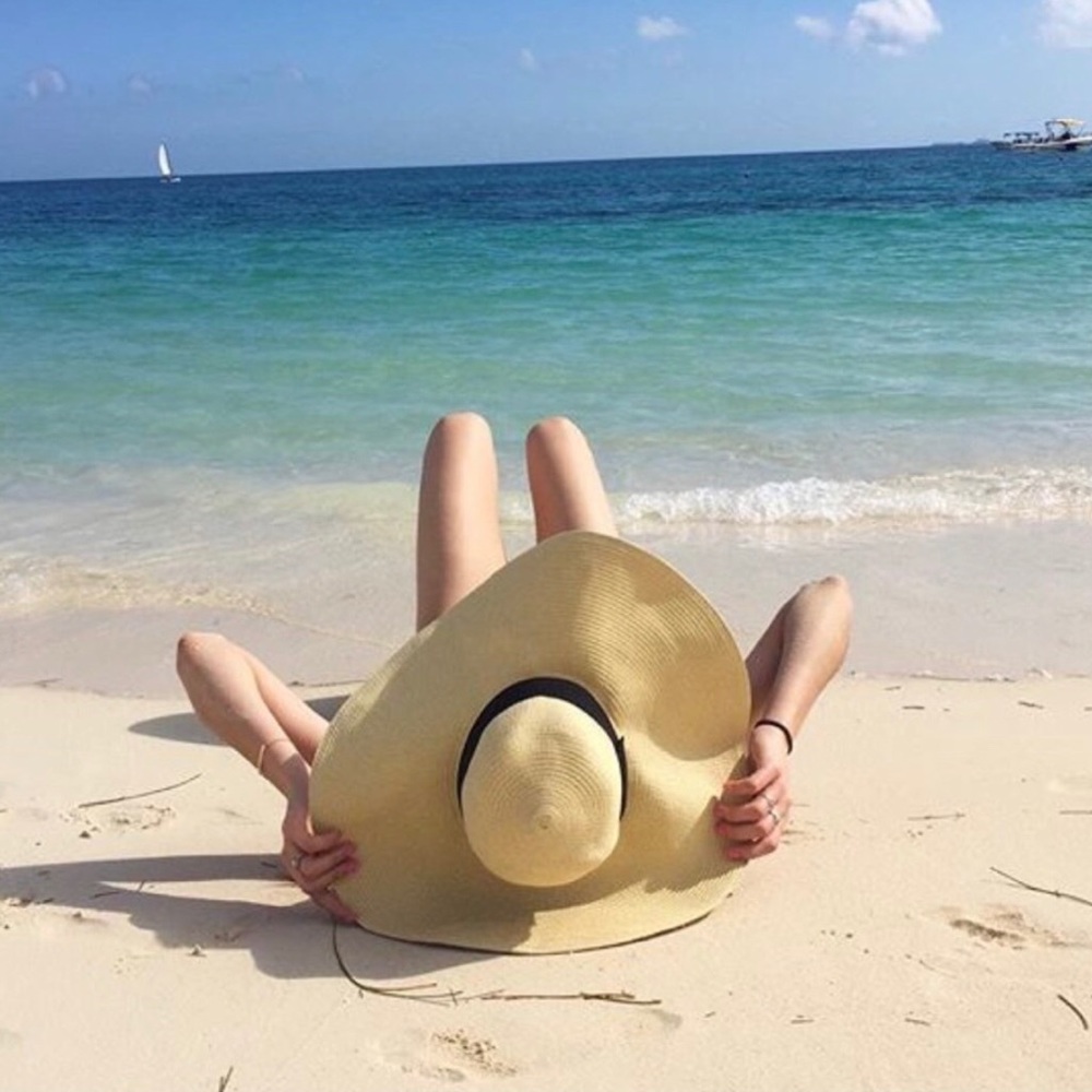 NWT Tan with Black Ribbon Floppy Beach Sun Hat
